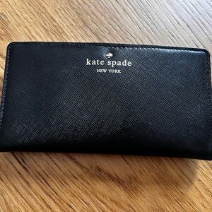 Kate Spade Black bifold  Wallet. New with tags